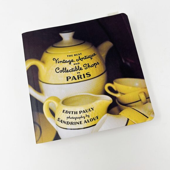 The Best Vintage, Antique and Collectible Shops in Paris book - Picture 1 of 5